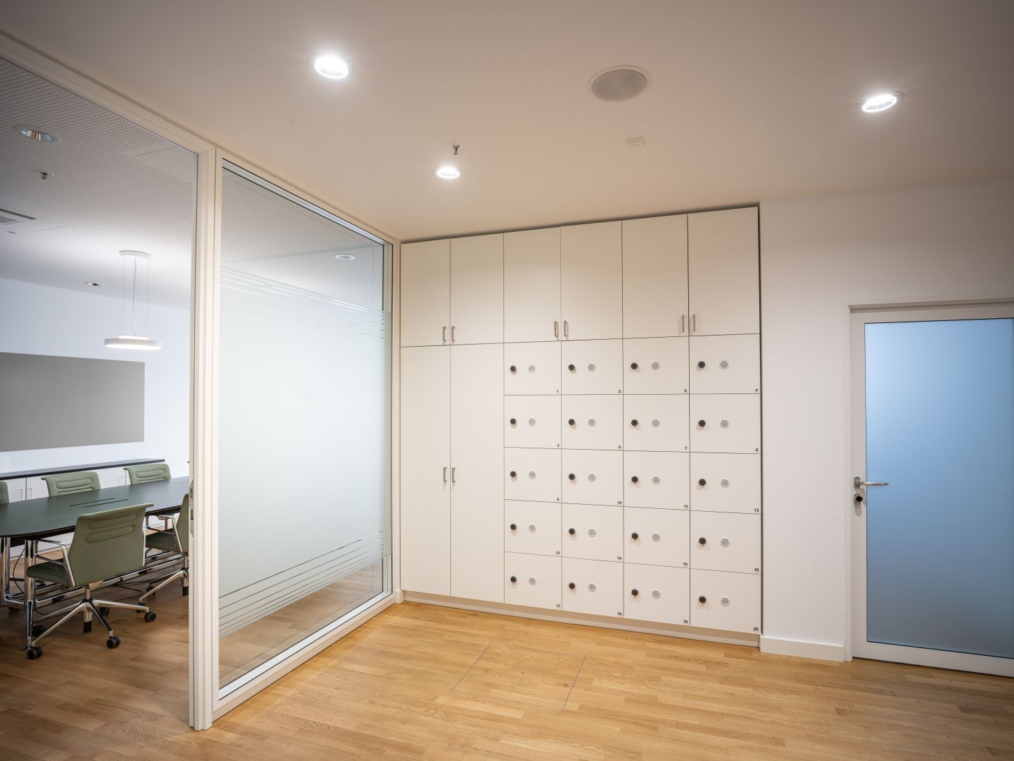 Built-in wardrobe, Lockers, Entrance hall